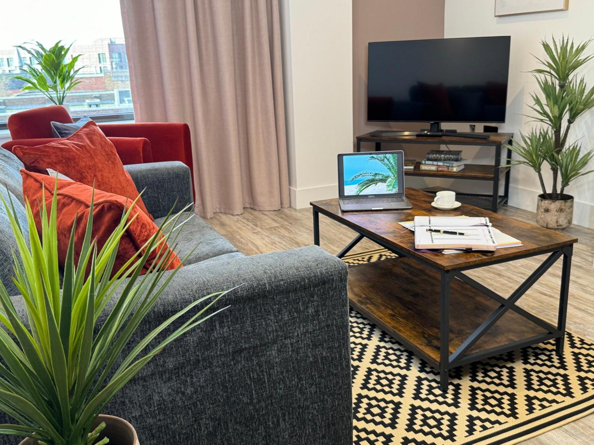 Elegant One Bedroom Apartment سويندون المظهر الخارجي الصورة
